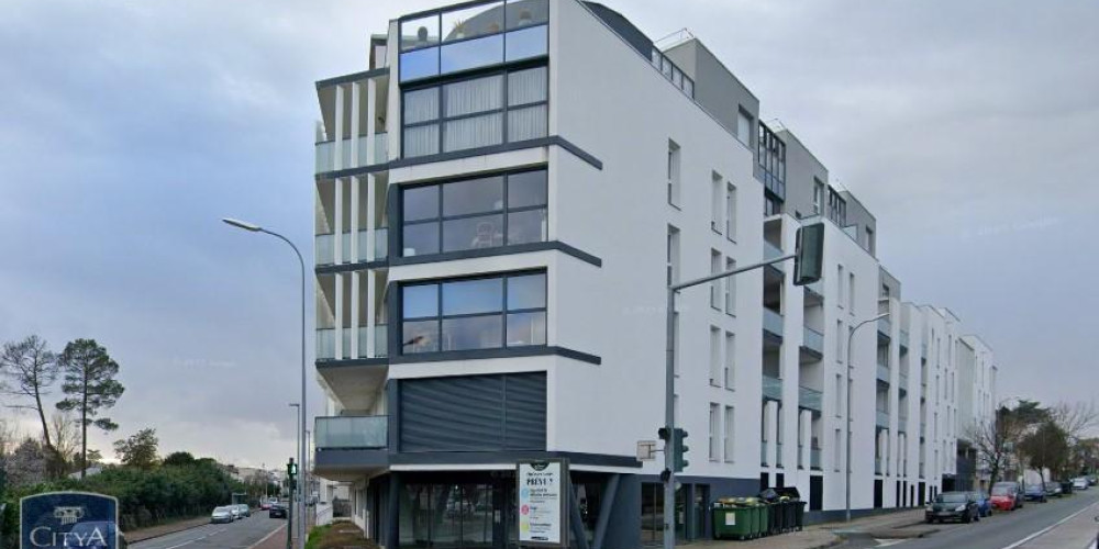 parking à VILLENAVE D ORNON (33140)